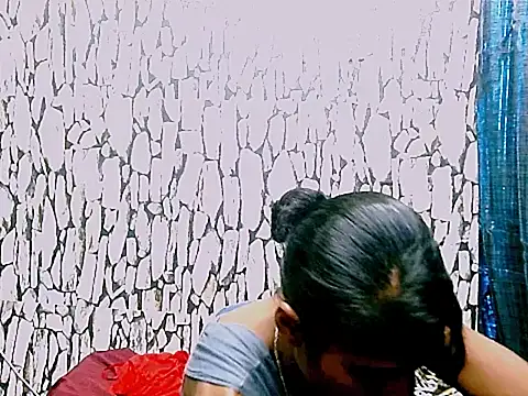 Snapshot of Epic_indian_sky chatting on 11/19/25, 05:13 Epic indian sky online show from 11/19/25, 05:13