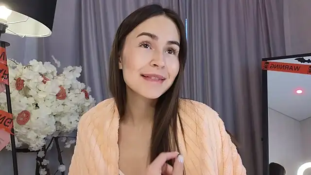 LionKierra online show from 11/02/25, 04:37