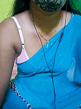 Snapshot of tamil_kanaka chatting on 03/20/26, 03:39 tamil kanaka online show from 03/20/26, 03:39