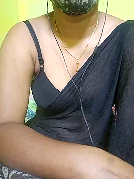 Snapshot of tamil_kanaka chatting on 04/08/26, 03:06 tamil kanaka online show from 04/08/26, 03:06