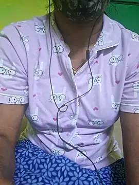 Snapshot of tamil_kanaka chatting on 04/10/26, 03:39 tamil kanaka online show from 04/10/26, 03:39