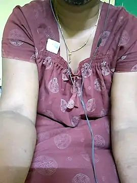 Snapshot of tamil_kanaka chatting on 04/24/26, 03:58 tamil kanaka online show from 04/24/26, 03:58