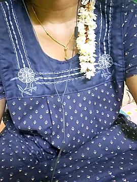 Snapshot of tamil_kanaka chatting on 05/04/26, 11:39 tamil kanaka online show from 05/04/26, 11:39