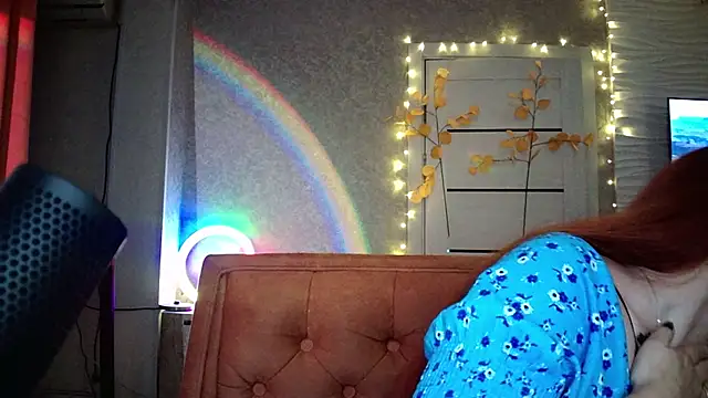 LolaMint  online show from 10/19/25, 02:40