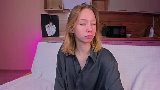 LilyVoise online show from 10/14/25, 12:28