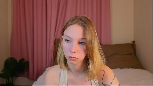 LilyVoise online show from 10/16/25, 12:39