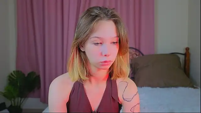 LilyVoise online show from 10/17/25, 11:57