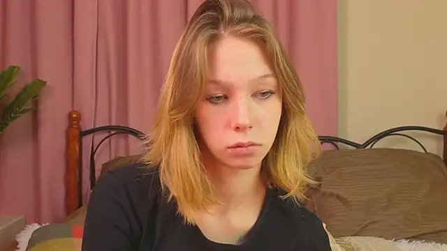 LilyVoise online show from 10/23/25, 11:53