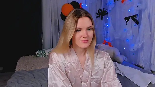 -KittyMoore online show from 11/02/25, 09:17