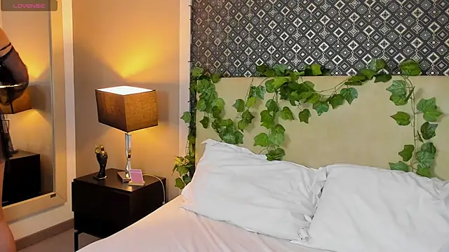 Snapshot of GabrielaBali chatting on 11/30/25, 04:38 GabrielaBali online show from 11/30/25, 04:38