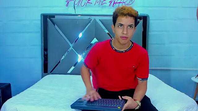 Innocent Room1 online show from 11/07/25, 01:38