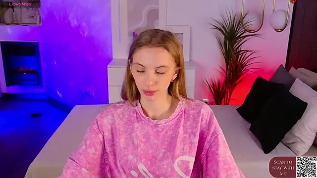 Snapshot of mia_silkk chatting on 04/02/26, 06:22 mia silkk online show from 04/02/26, 06:22