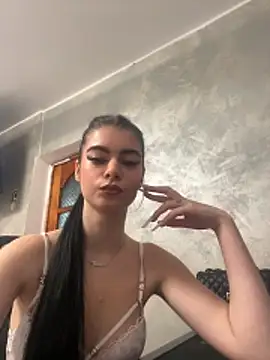 MissHerra2 online show from 11/28/25, 12:30