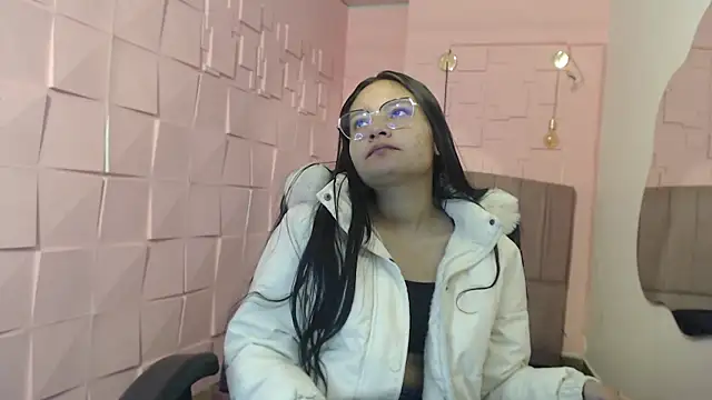  kita online show from 10/25/25, 01:40