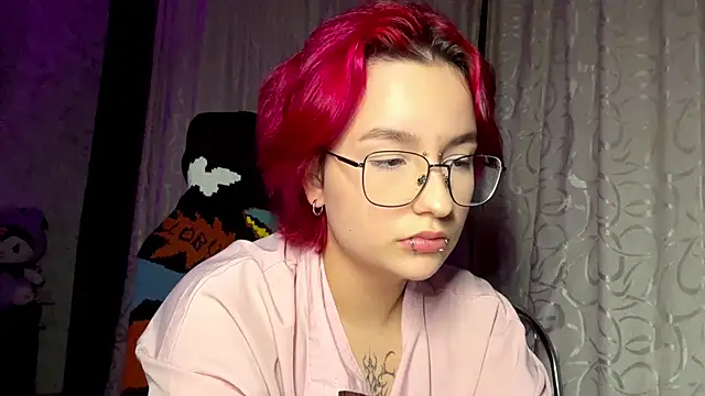 TheaBertch online show from 10/21/25, 03:46