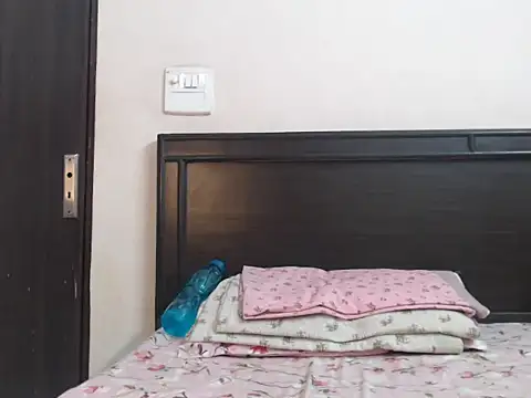 Snapshot of Kinky_Jasmine chatting on 10/22/25, 11:54 Kinky Jasmine online show from 10/22/25, 11:54