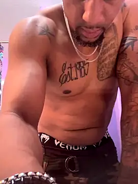 Snapshot of MrDLlongcrippler10inch chatting on 11/02/25, 01:08 MrDLlongcrippler10inch online show from 11/02/25, 01:08