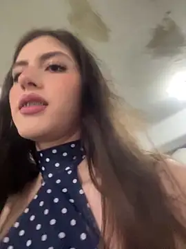 Snapshot of AlessiaLuxx chatting on 03/25/26, 02:39 AlessiaLuxx online show from 03/25/26, 02:39