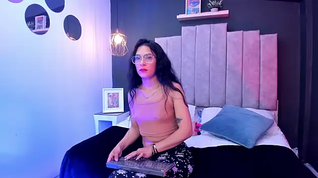 Snapshot of Maite_black chatting on 11/05/25, 03:28 Maite black online show from 11/05/25, 03:28