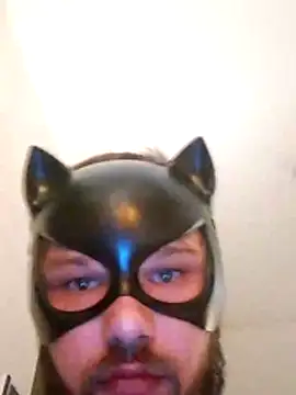 Snapshot of Rafael44497 chatting on 10/15/25, 05:35 Rafael44497 online show from 10/15/25, 05:35