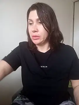 Snapshot of Ambika_beauty chatting on 04/18/26, 01:15 Ambika beauty online show from 04/18/26, 01:15
