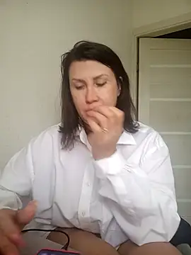 Snapshot of Ambika_beauty chatting on 05/11/26, 02:45 Ambika beauty online show from 05/11/26, 02:45