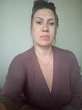 Snapshot of Ambika_beauty chatting on 05/11/26, 04:04 Ambika beauty online show from 05/11/26, 04:04