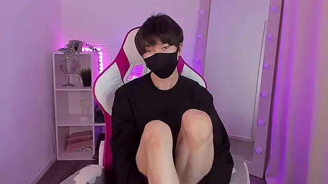 ShyAzianBoy online show from 10/15/25, 01:00