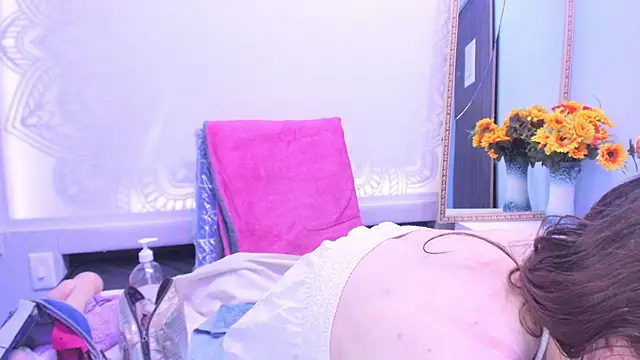 Kylie Bloom online show from 02/17/26, 08:15