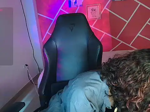 Snapshot of sweety_dreambaby chatting on 10/13/25, 08:20 sweety dreambaby online show from 10/13/25, 08:20