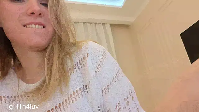 Snapshot of AIicaparkerc chatting on 12/13/25, 09:31 AIicaparkerc online show from 12/13/25, 09:31