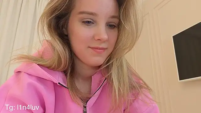 Snapshot of AIicaparkerc chatting on 12/14/25, 09:41 AIicaparkerc online show from 12/14/25, 09:41