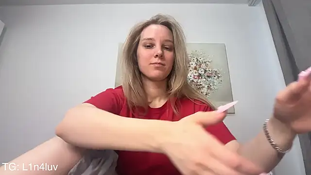 AIicaparkerc online show from 02/10/26, 07:34