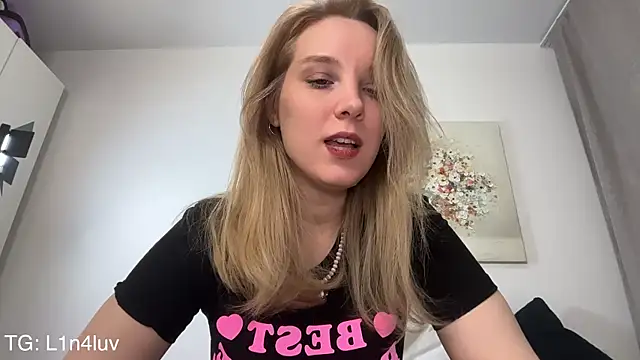 AIicaparkerc online show from 03/02/26, 03:41