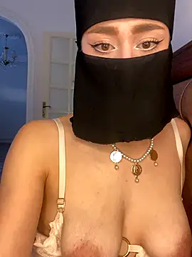 Snapshot of Milina123456 chatting on 11/05/25, 03:01 Milina123456 online show from 11/05/25, 03:01