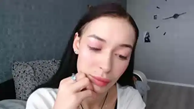 Snapshot of Daphne_Darkthorn chatting on 11/02/25, 10:17 Daphne Darkthorn online show from 11/02/25, 10:17