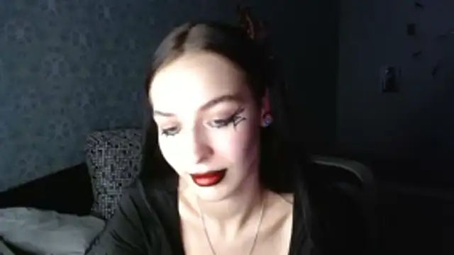 Snapshot of Daphne_Darkthorn chatting on 11/03/25, 06:20 Daphne Darkthorn online show from 11/03/25, 06:20