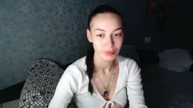 Snapshot of Daphne_Darkthorn chatting on 11/10/25, 02:54 Daphne Darkthorn online show from 11/10/25, 02:54