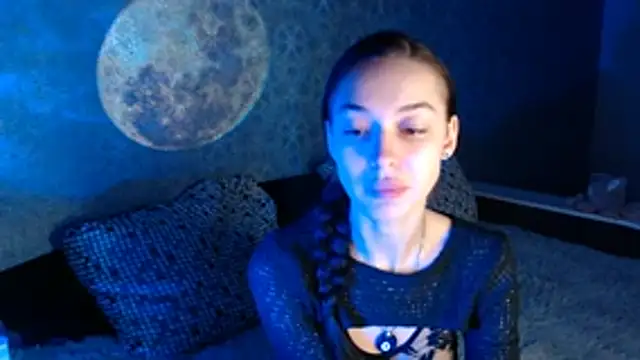 Snapshot of Daphne_Darkthorn chatting on 11/13/25, 07:24 Daphne Darkthorn online show from 11/13/25, 07:24