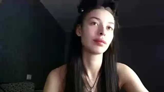 Snapshot of Daphne_Darkthorn chatting on 11/26/25, 07:59 Daphne Darkthorn online show from 11/26/25, 07:59