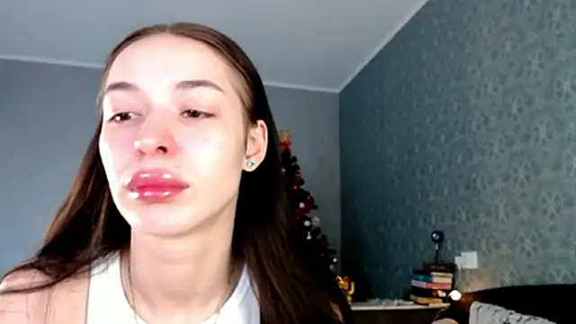 Snapshot of Daphne_Darkthorn chatting on 01/11/26, 04:39 Daphne Darkthorn online show from 01/11/26, 04:39