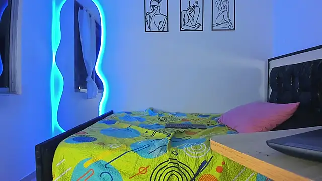 AmberEvans1 online show from 11/11/25, 04:34