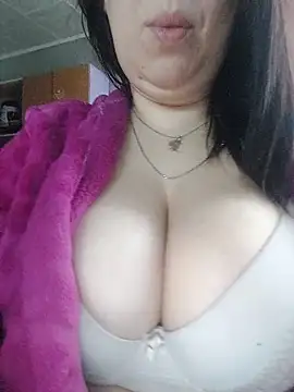 Snapshot of Sandy_Mildred chatting on 11/12/25, 06:58 Sandy Mildred online show from 11/12/25, 06:58