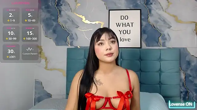 Mariiiana01 online show from 10/17/25, 09:06