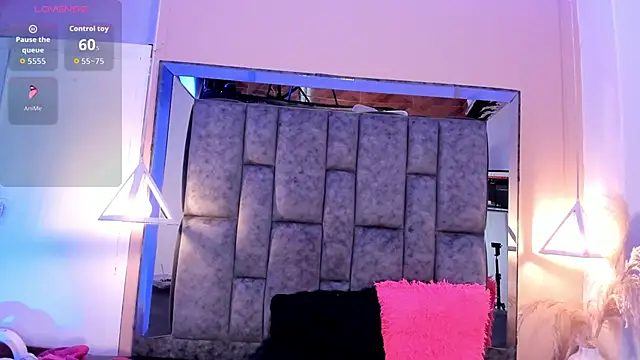 SofiRuiz  online show from 11/07/25, 03:17