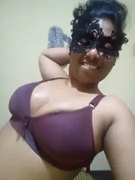 Expose Queen online show from 02/15/26, 06:04