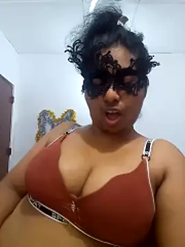 Snapshot of Expose_Queen chatting on 04/19/26, 06:32 Expose Queen online show from 04/19/26, 06:32