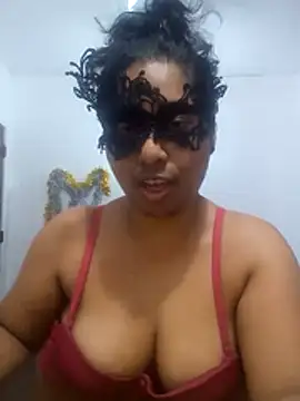Snapshot of Expose_Queen chatting on 05/26/26, 05:53 Expose Queen online show from 05/26/26, 05:53