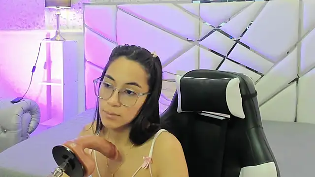 Snapshot of GabbiePrice chatting on 06/15/26, 03:14 GabbiePrice online show from 06/15/26, 03:14