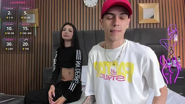 DerryAndIzzy online show from 11/20/25, 06:13